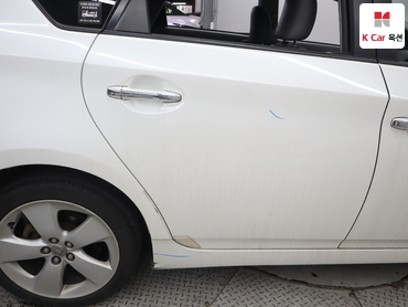 2011 - toyota prius