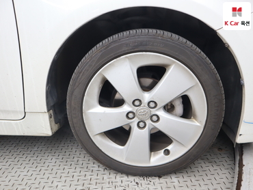 2011 - toyota prius