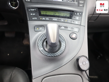 2011 - toyota prius