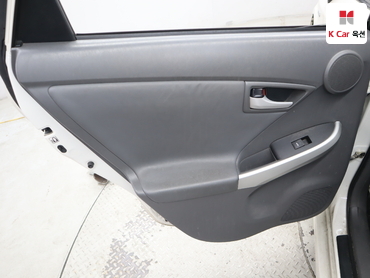 2011 - toyota prius