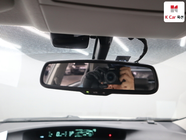 2011 - toyota prius