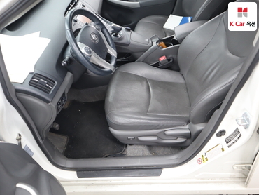 2011 - toyota prius