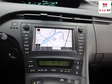 2011 - toyota prius