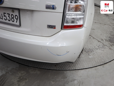 2011 - toyota prius