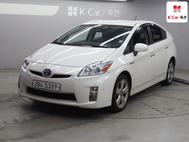 2011 - toyota prius
