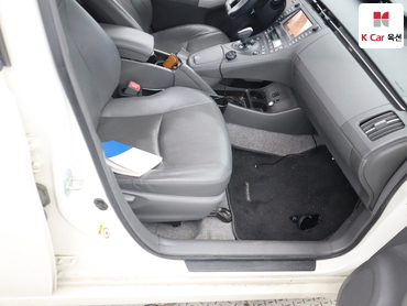 2011 - toyota prius