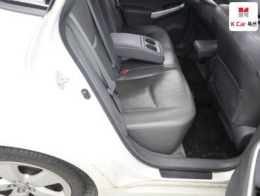 2011 - toyota prius