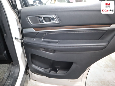 2017 - ford explorer
