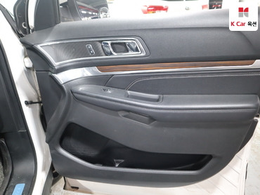 2017 - ford explorer