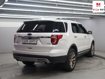 2017 - ford explorer