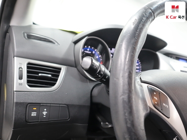 2012 - hyundai avante