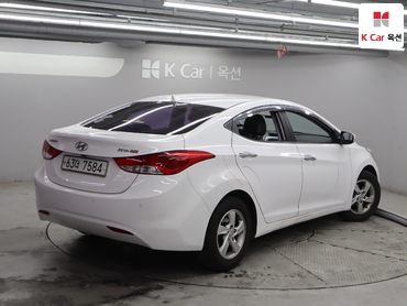 2012 - hyundai avante