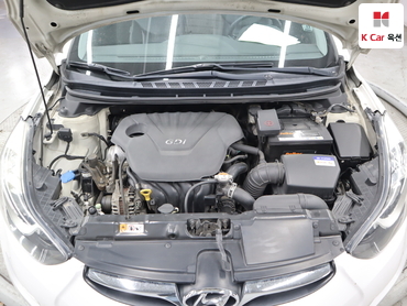 2012 - hyundai avante