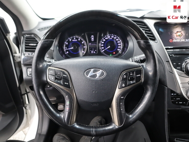 2012 - hyundai grandeur
