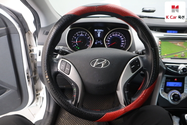 2012 - hyundai avante