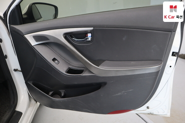 2012 - hyundai avante