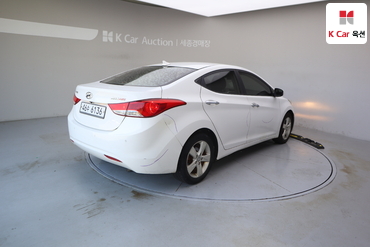 2012 - hyundai avante