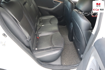 2012 - hyundai avante