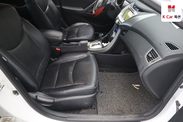 2012 - hyundai avante