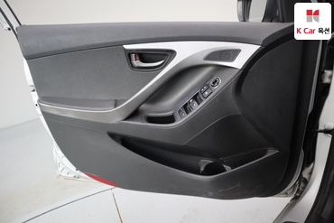 2013 - hyundai avante