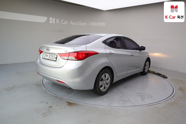 2013 - hyundai avante
