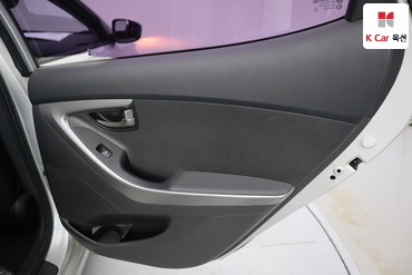 2013 - hyundai avante