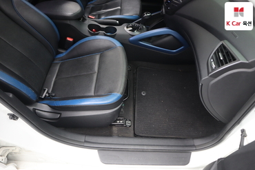 2014 - hyundai veloster