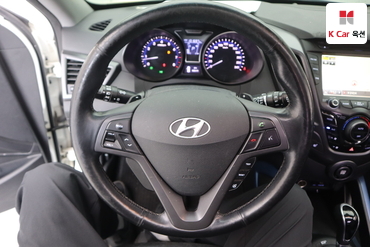 2014 - hyundai veloster