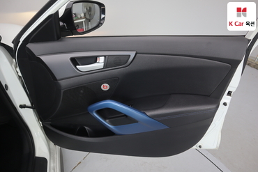 2014 - hyundai veloster