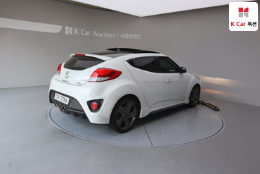 2014 - hyundai veloster