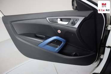 2014 - hyundai veloster