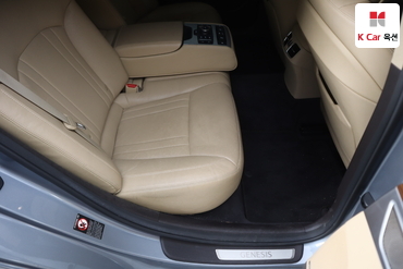 2017 - genesis g80