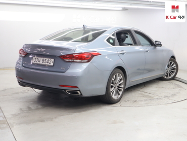 2016 - hyundai g330