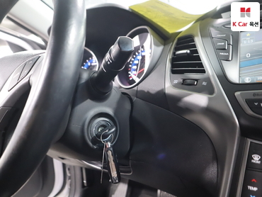 2014 - hyundai avante