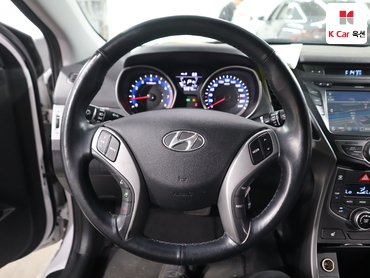 2014 - hyundai avante