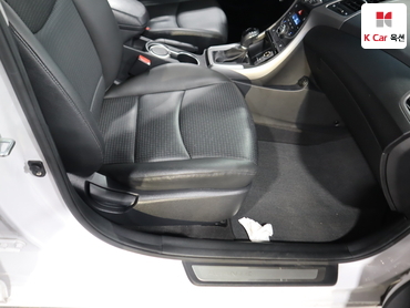 2014 - hyundai avante