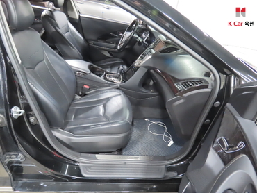 2011 - hyundai grandeur