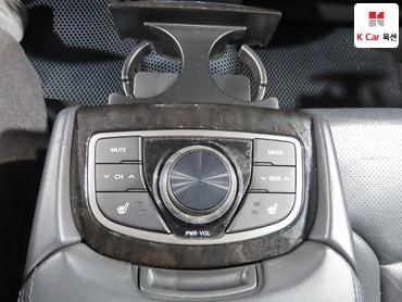 2011 - hyundai grandeur