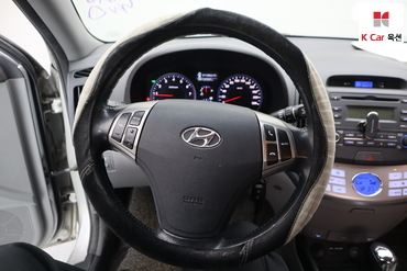 2010 - hyundai avante