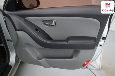 2010 - hyundai avante