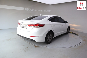 2017 - hyundai avante