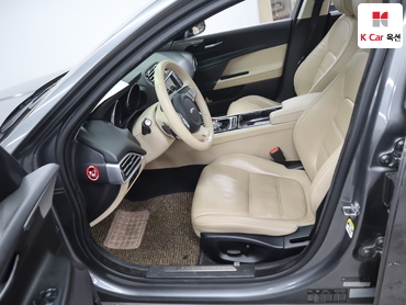 2016 - jaguar xe