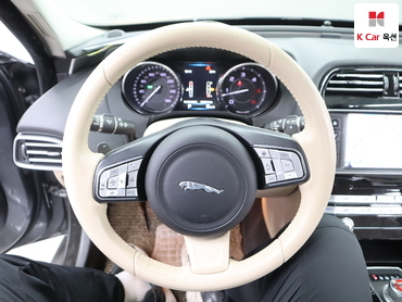 2016 - jaguar xe