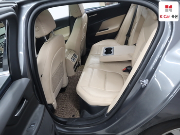 2016 - jaguar xe