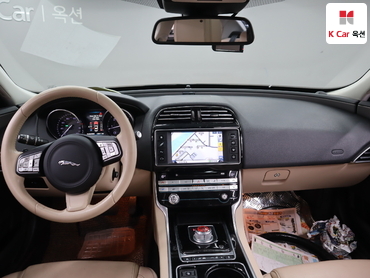 2016 - jaguar xe