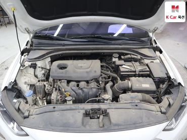 2016 - hyundai avante