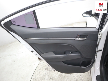 2016 - hyundai avante