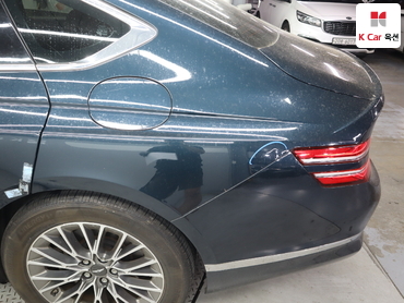 2021 - genesis g80