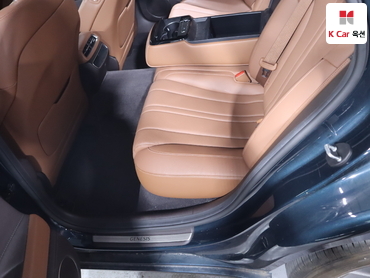 2021 - genesis g80
