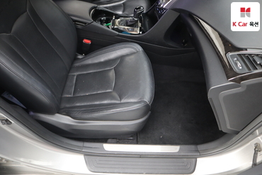 2011 - hyundai grandeur